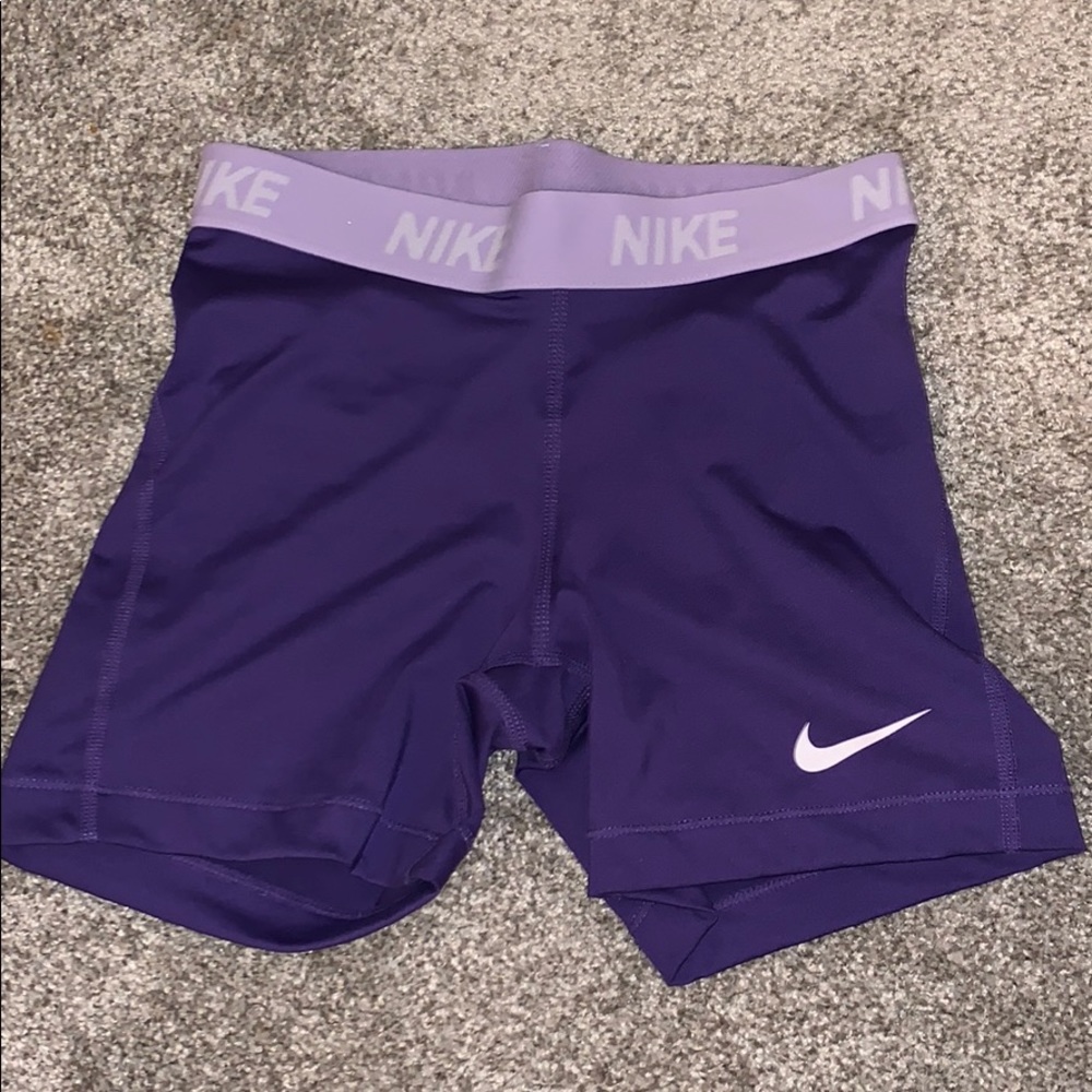 Nike shorts / spandex